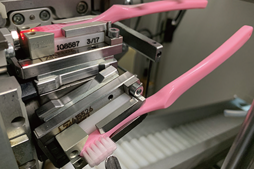 Bristle insertion process