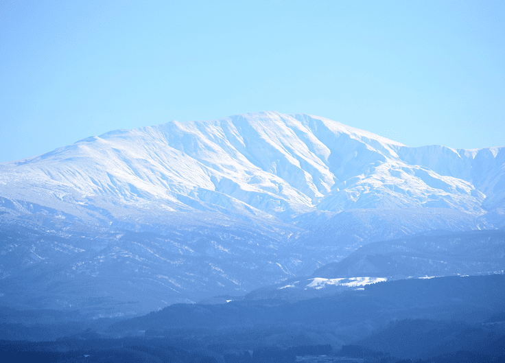 ゼオライトの産地の山